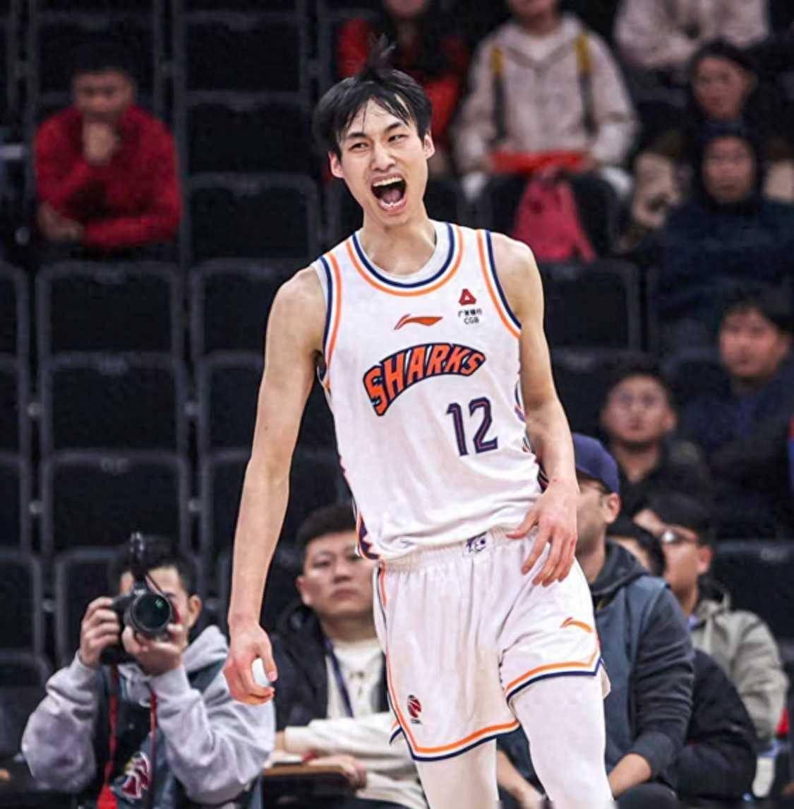 上海男篮连败告负，士气低迷的简单介绍