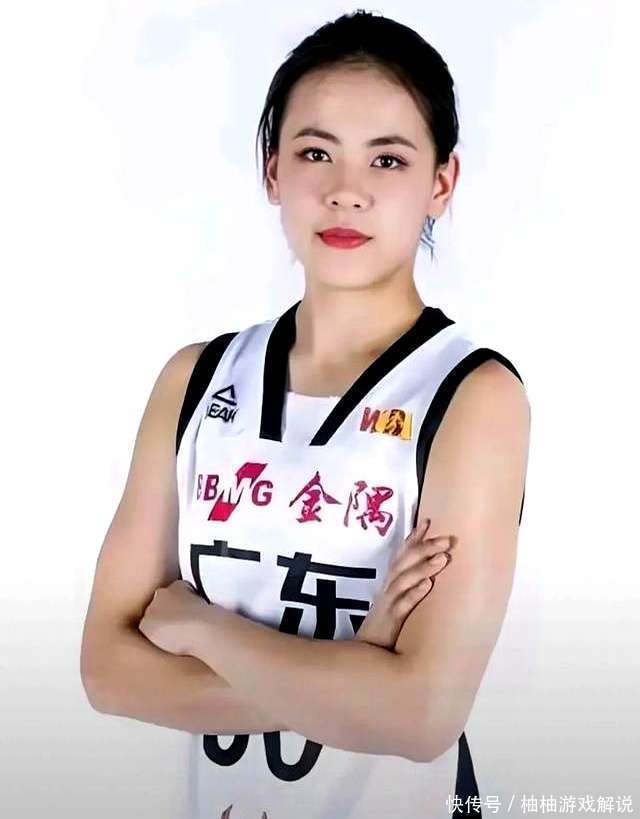 惊艳表现！球员技术高超赛场世界级的简单介绍