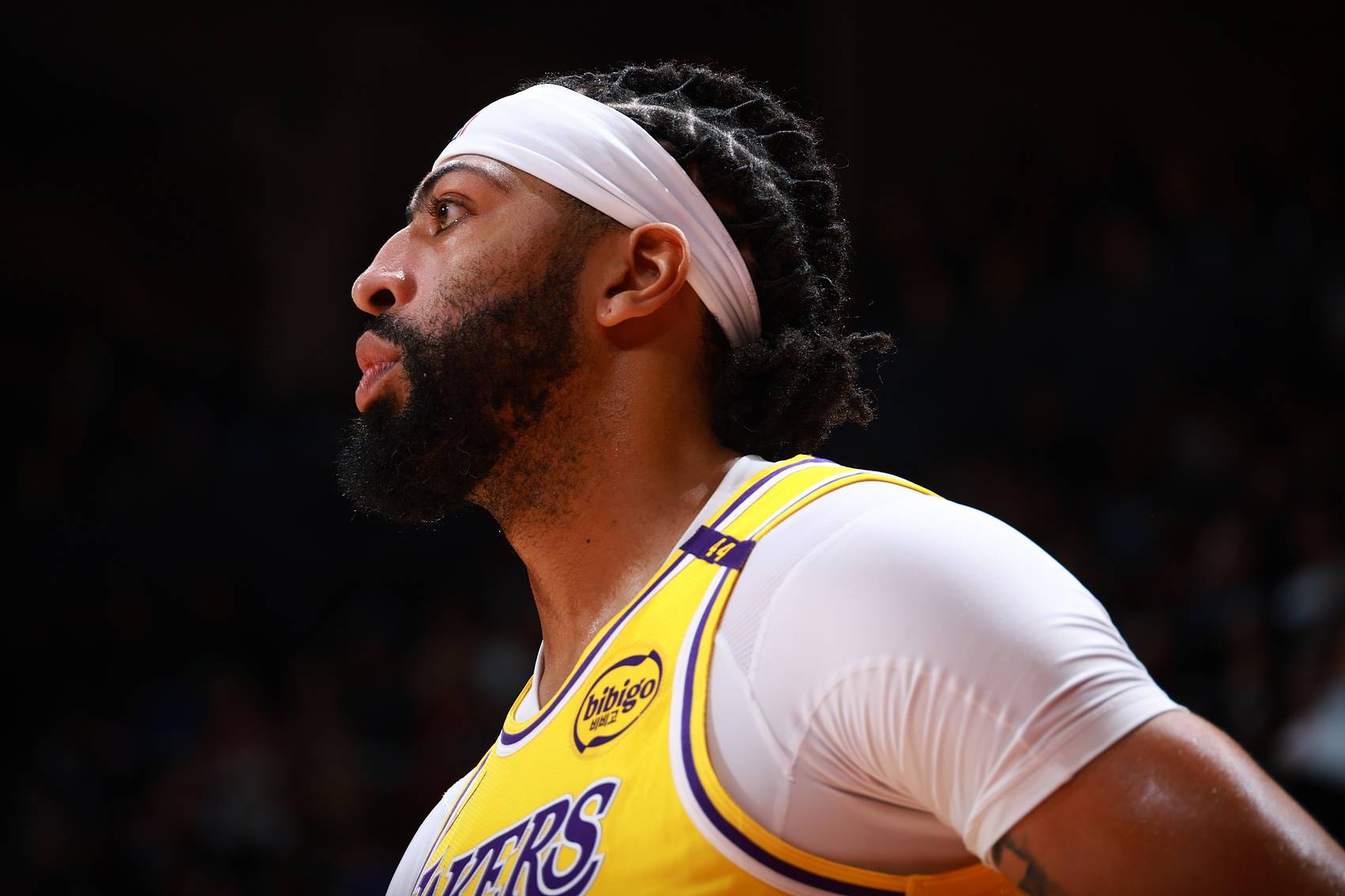 开拓者客场惜败湖人，遭遇三连败