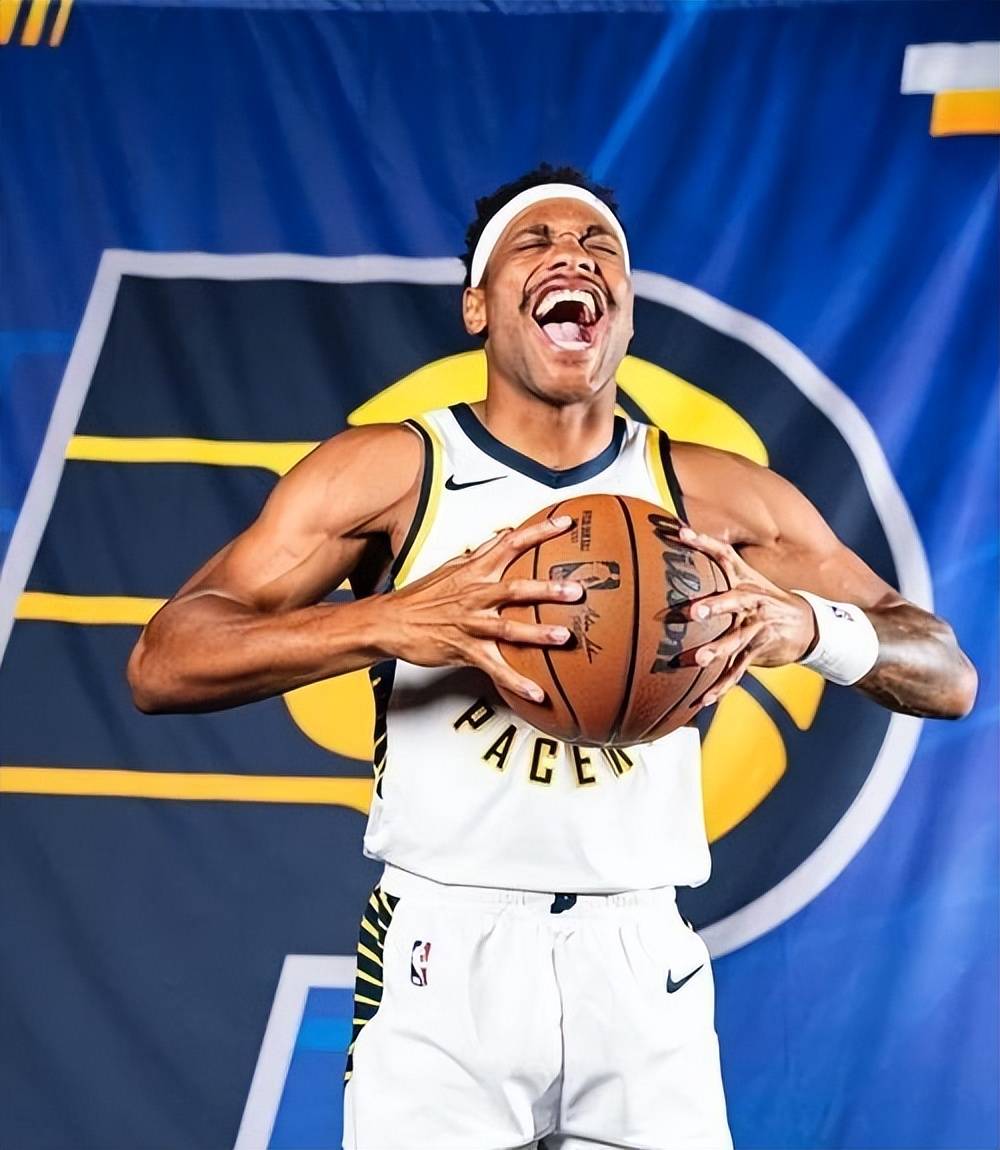 活塞惜败骑士，布鲁斯·布朗表现不俗