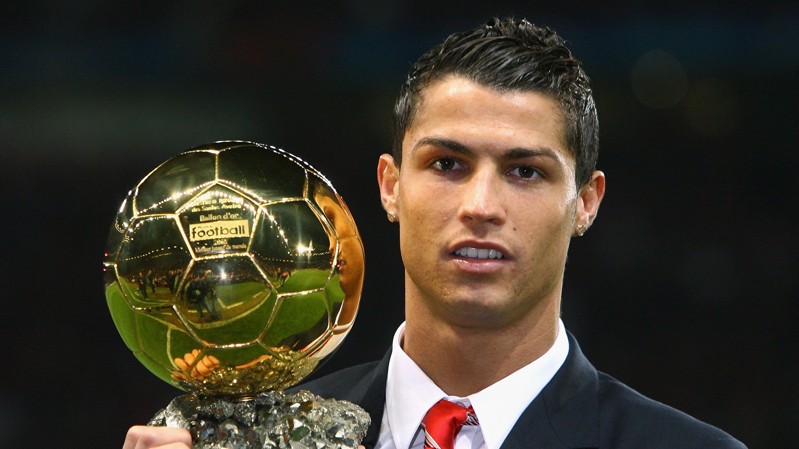 不是梅西，不是C罗，今夜上帝名叫切特