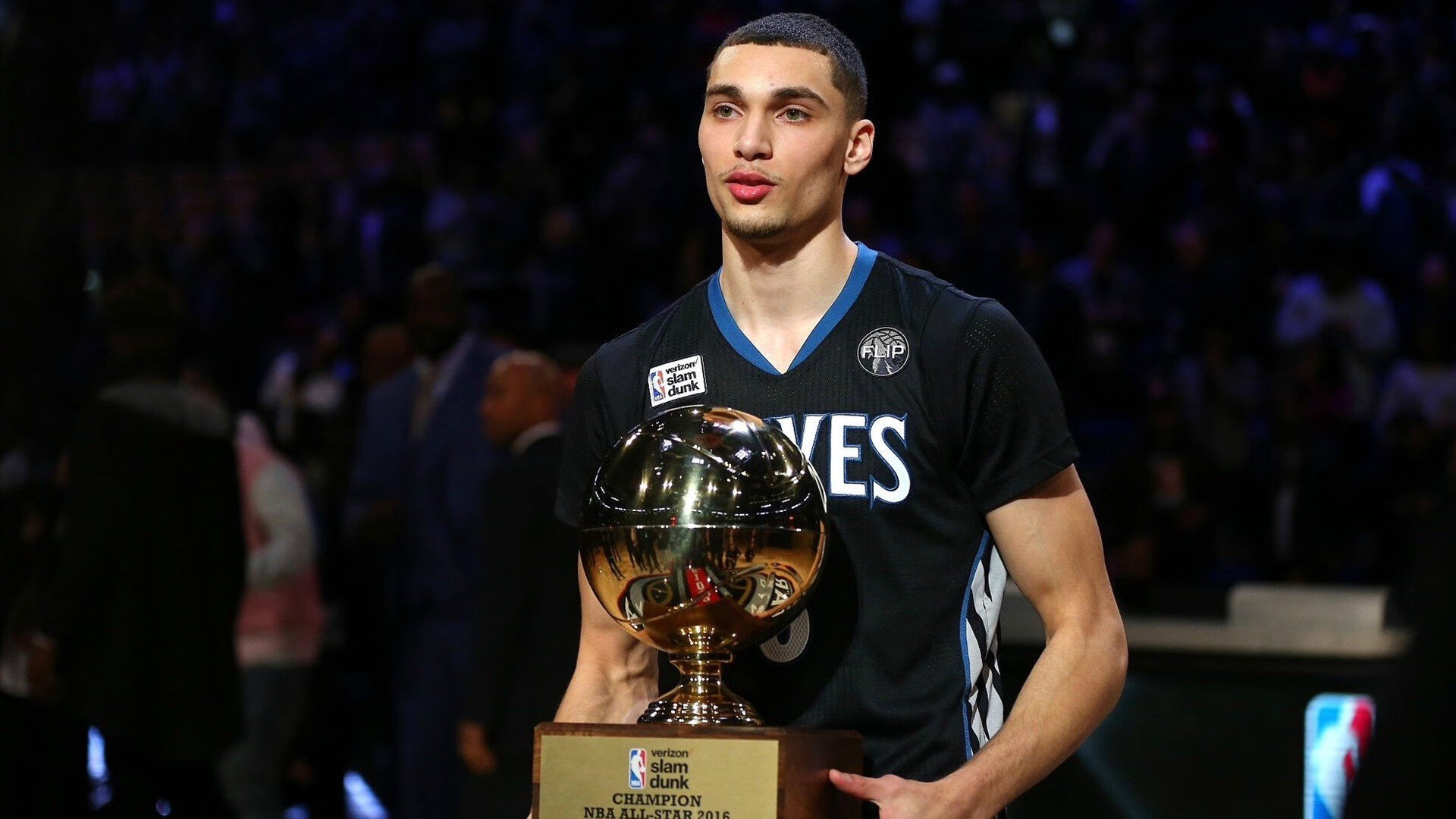 开云体育官网-泪与火，当奥地利队完胜中国队，张本智和点燃了整个球台